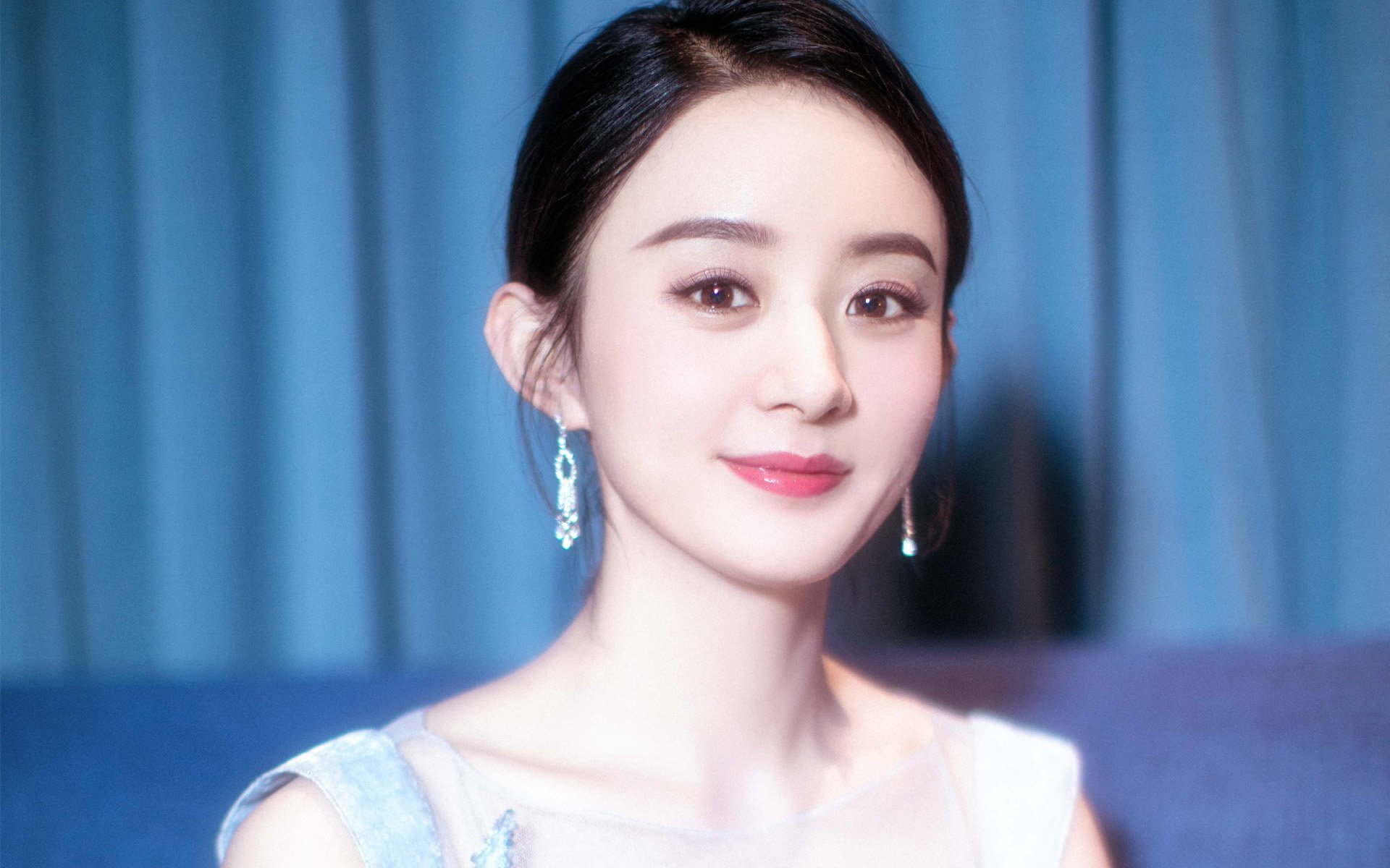 东亚杯中国足球迎战 球员拼搏赢得赞誉,东亚杯国足成绩