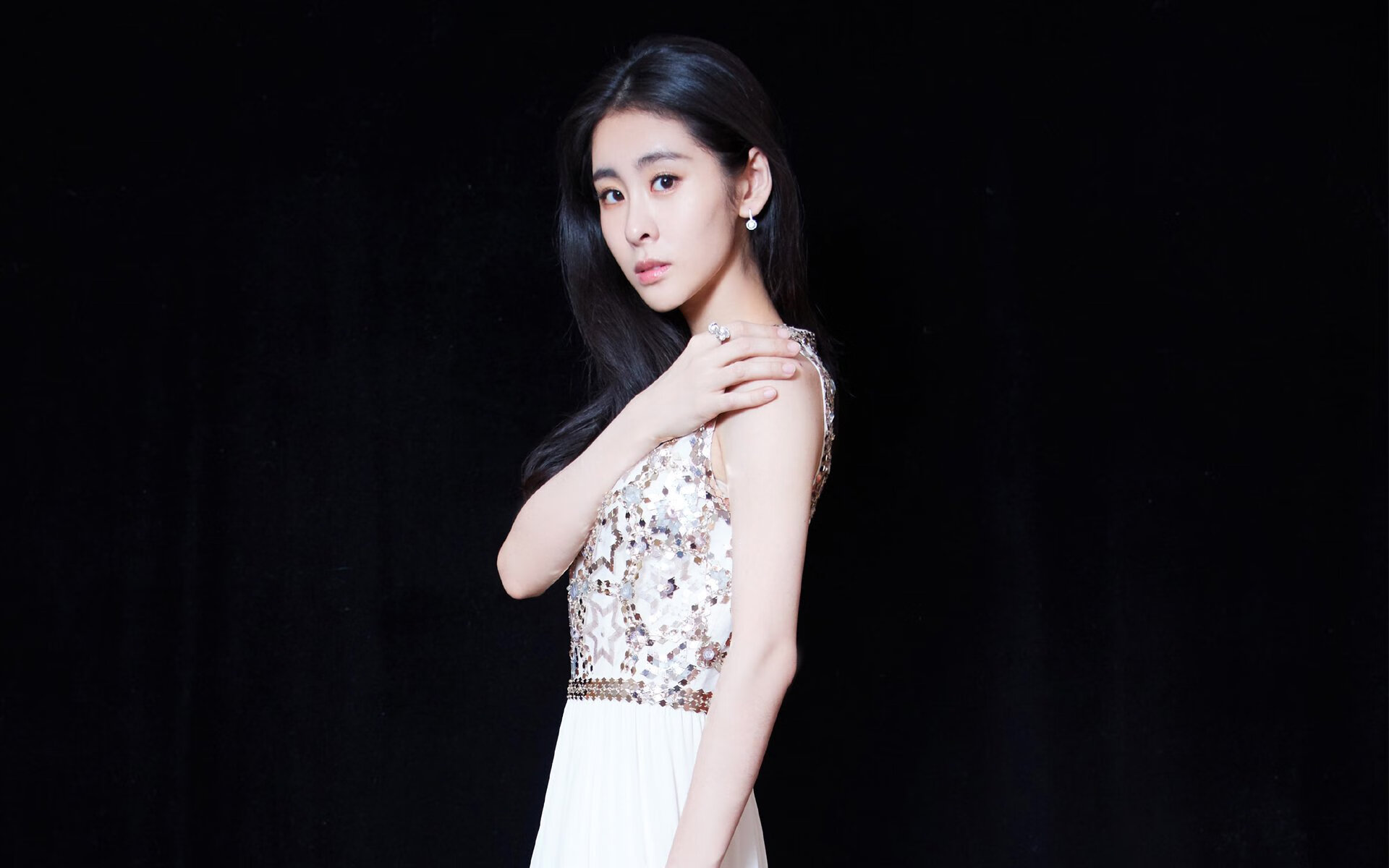 五大联赛双后腰战术配置是否成为新趋势,五大联赛双后腰战术配置是否成为新趋势赛道