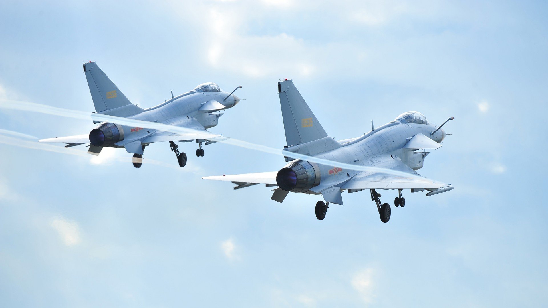 德国希望之星梅尔滕斯挑战长距离极限